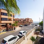 Ineika In - Balcony & Poolside Appartement