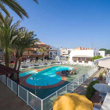 Apartamento Ineika In - Balcony & Poolside