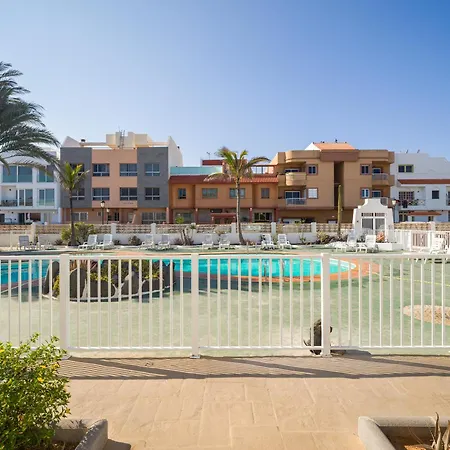 Ineika In - Balcony & Poolside Corralejo