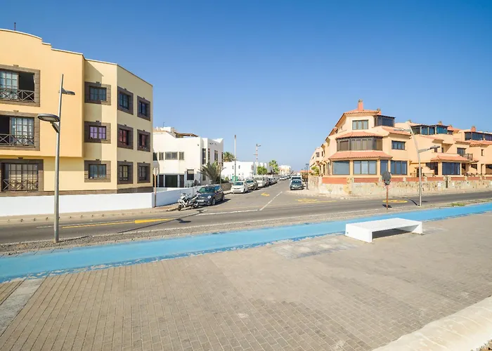 Ineika In - Balcony & Poolside Corralejo
