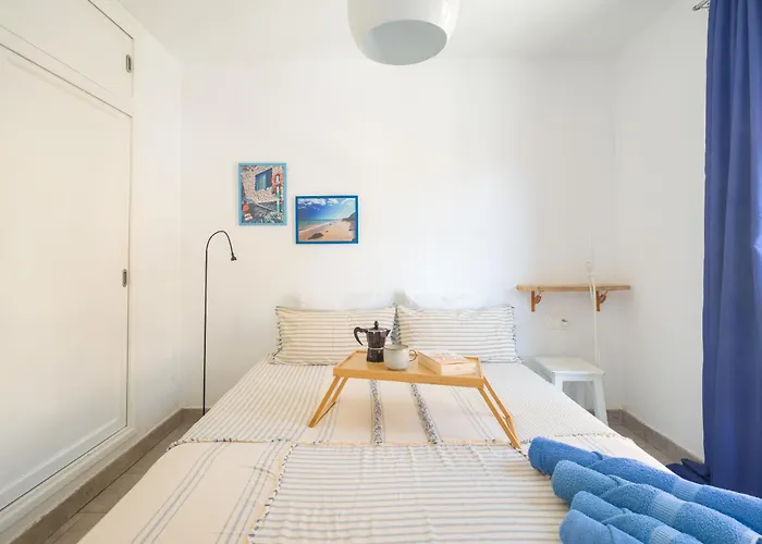 Ineika In - Balcony & Poolside Apartmán